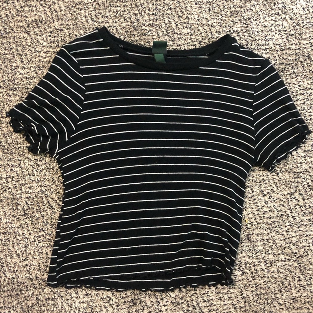 Striped Cropped shirt